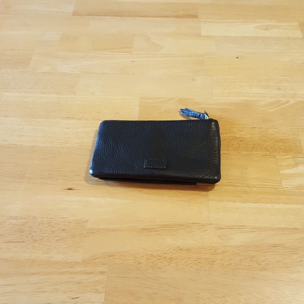 NWOT Genuine Leather Fossil Karli Clutch - Picture 7 of 7